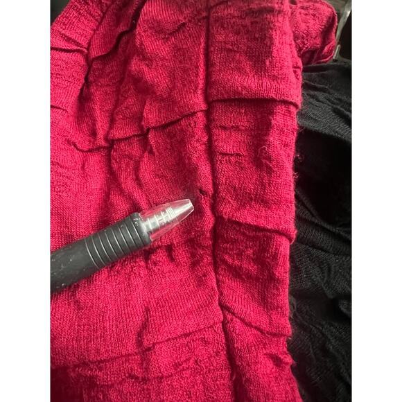 Lisa Bayne Top Shirt Medium Asymmetrical Color Clock Crinkle Button Red Black - Picture 3 of 8
